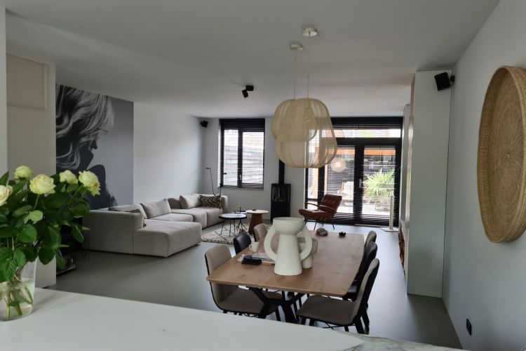 Altach PU-UV Univers gietvloer – woonhuis